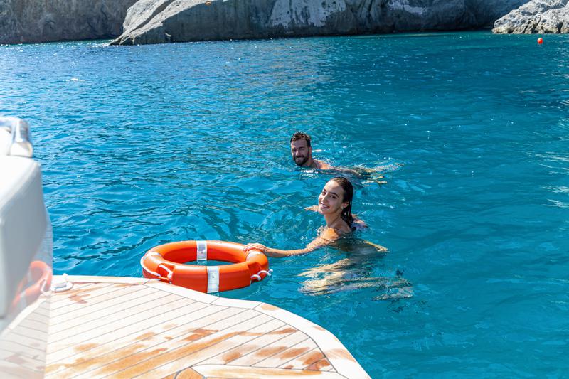 Book yachts online - motorboat - FIM Regina 340 - Lime Express - rent