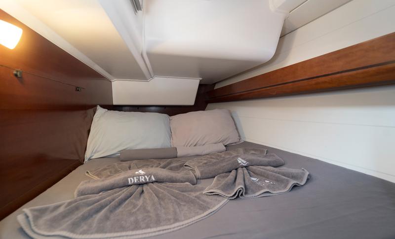 Book yachts online - sailboat - Dufour 405 Grand Large - Daphne-S - rent