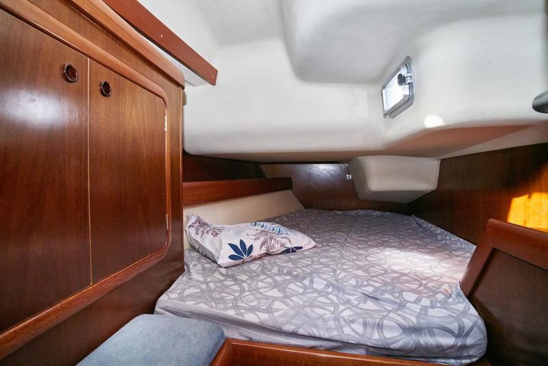 Book yachts online - sailboat - Grand Soleil 43 - Blue Bite - rent