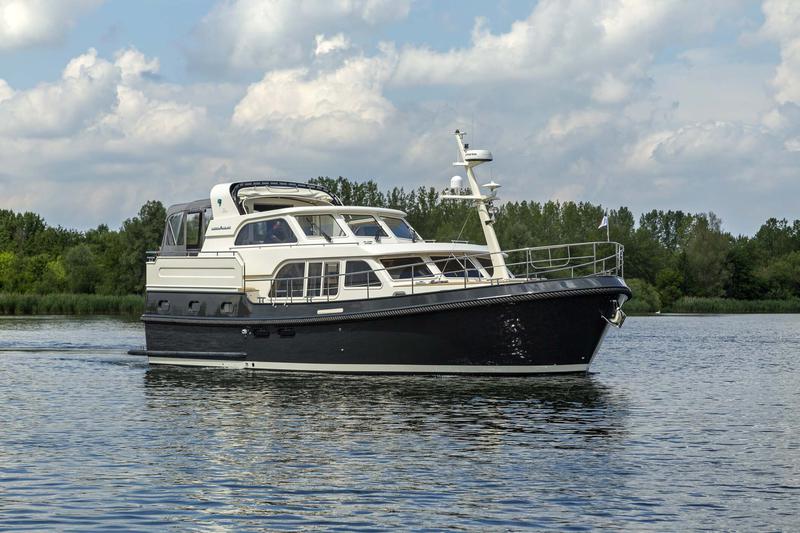 Book yachts online - motorboat - Linssen Grand Sturdy 450 Variotop - Bellavista - rent