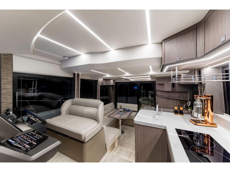 Book yachts online - motorboat - Galeon 440 Fly - FGstar Mini - rent