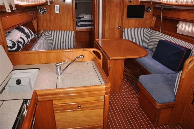 Book yachts online - False - Bavaria 38 Cruiser (3Cab) - Enigma - rent