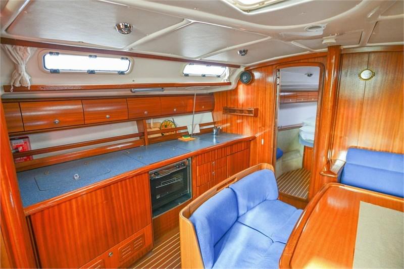 Book yachts online - False - Bavaria 44 (3Cab) - SeaBreeze - rent