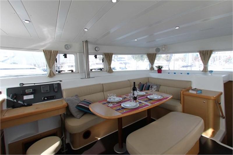 Book yachts online - False - Lagoon 420 (5Cab) - Fantasy  - rent