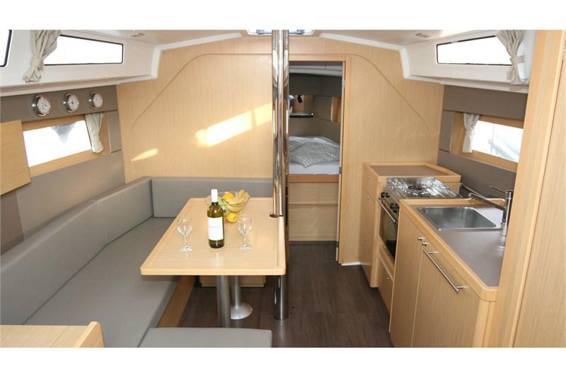 Book yachts online - False - Oceanis 38 (3Cab) - Olli - rent