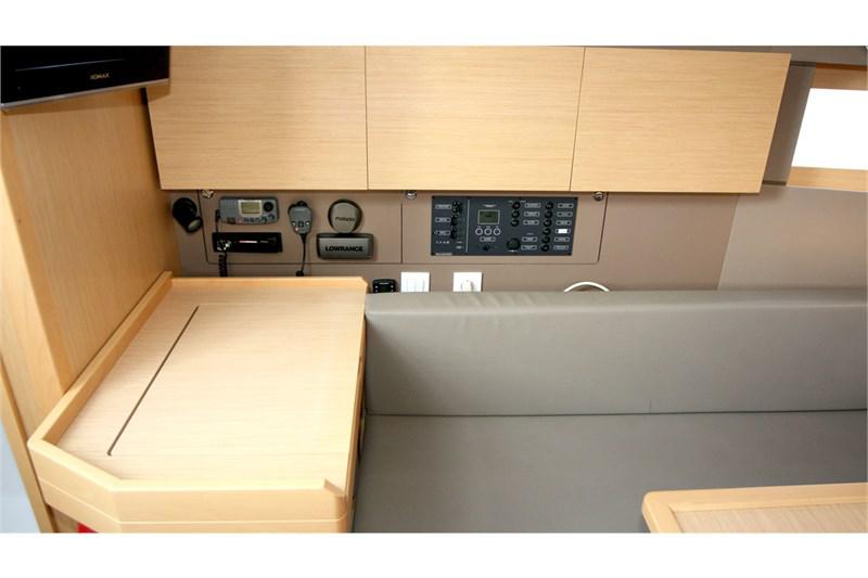 Book yachts online - False - Oceanis 38 (3Cab) - Olli - rent