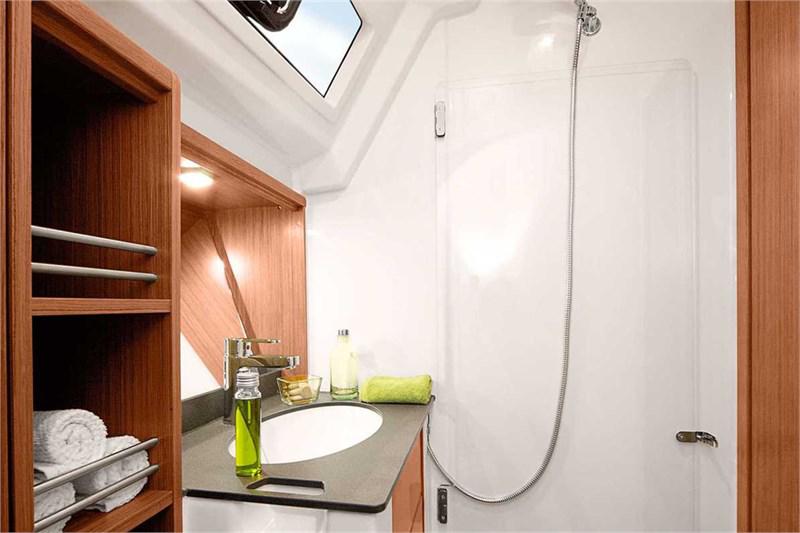 Book yachts online - False - Bavaria Cruiser 41 (3Cab) - Maestral - rent