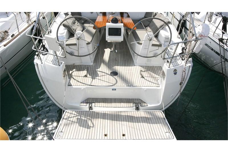 Book yachts online - False - Bavaria Cruiser 37 (3Cab) - Hanni - rent