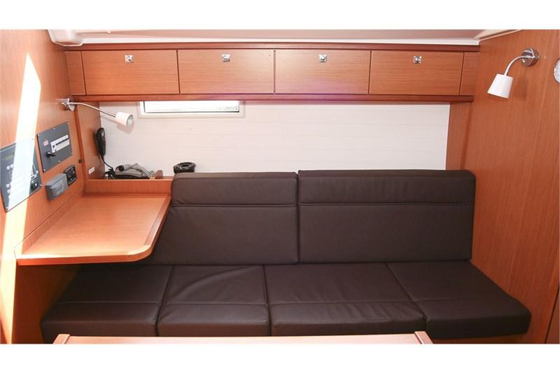 Book yachts online - False - Bavaria Cruiser 37 (3Cab) - Hanni - rent