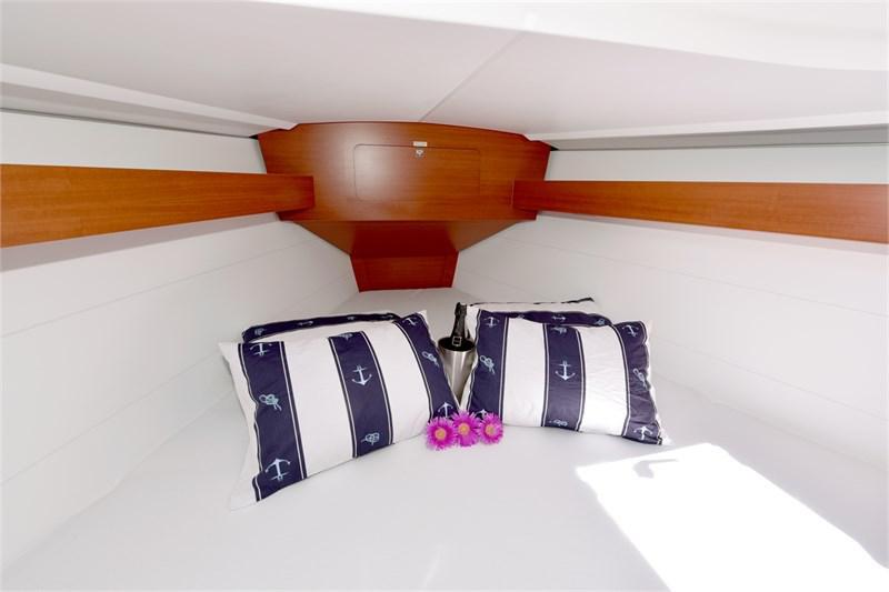Book yachts online - False - Dufour 350 Grand Large (3Cab) - Navita - rent