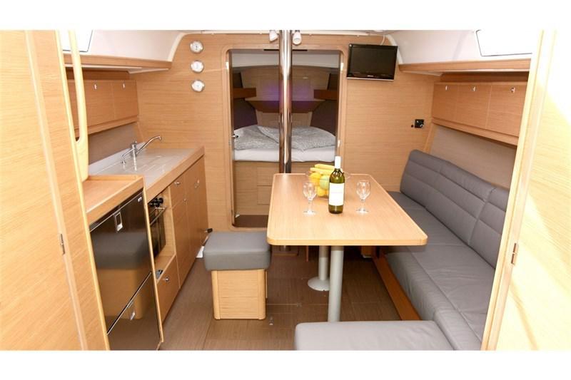 Book yachts online - False - Dufour 382 Grand Large (2Cab) - Lia - rent