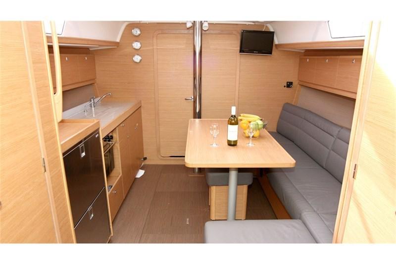 Book yachts online - False - Dufour 382 Grand Large (2Cab) - Lia - rent