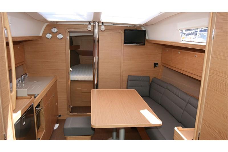 Book yachts online - False - Dufour 382 Grand Large (3Cab) - Henry - rent