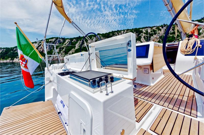 Book yachts online - False - Dufour 412 Grand Large (3Cab) - Piet - rent