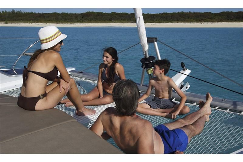 Book yachts online - False - Lucia 40 (4Cab) - Leon - rent