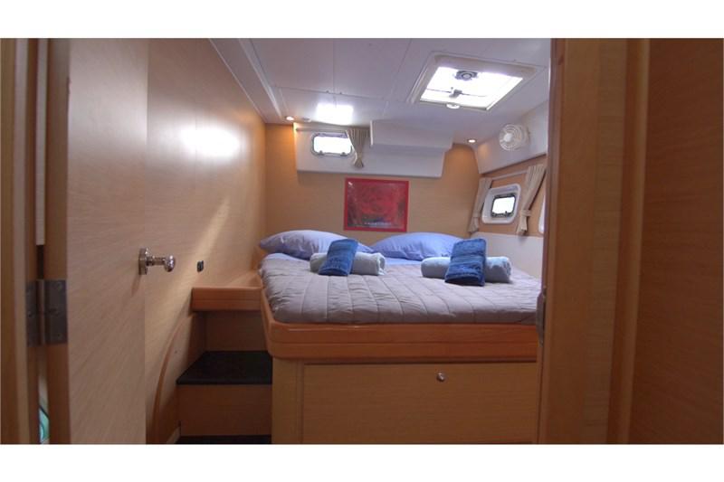 Book yachts online - False - Lagoon 420 (5Cab) - Vegas - rent
