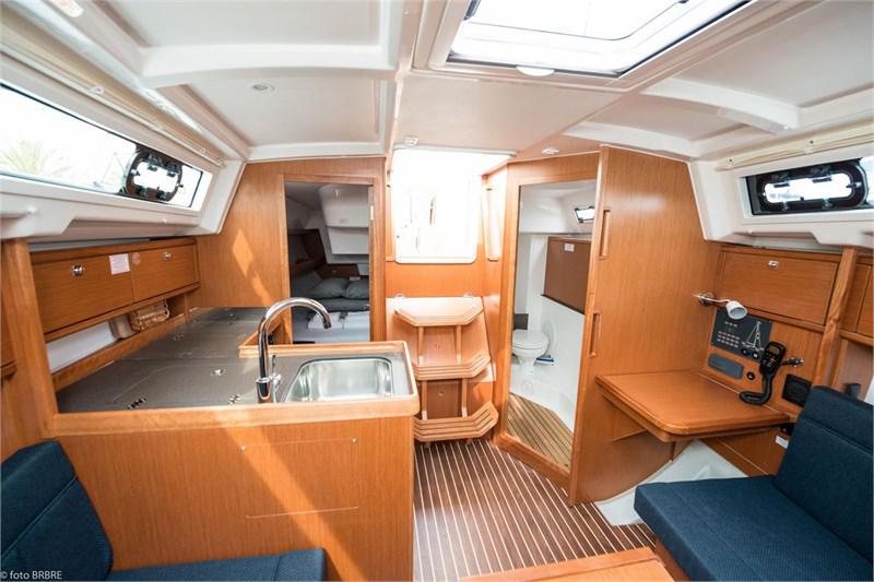 Book yachts online - False - Bavaria Cruiser 34 (2cab) - Lia - rent