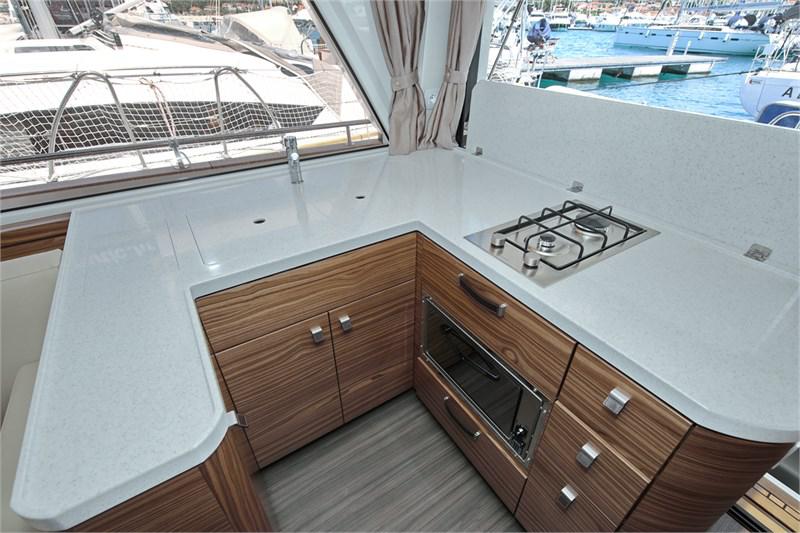 Book yachts online - False - Greenline 48 Fly - Noah (Greenline Hybrid Ready) - rent