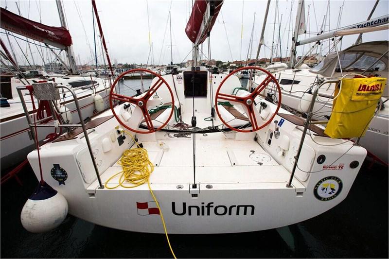Book yachts online - False - Elan 350 - Uniform - rent
