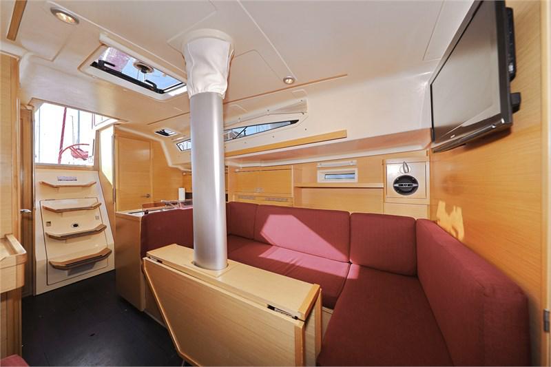 Book yachts online - False - Elan 350 - Uniform - rent