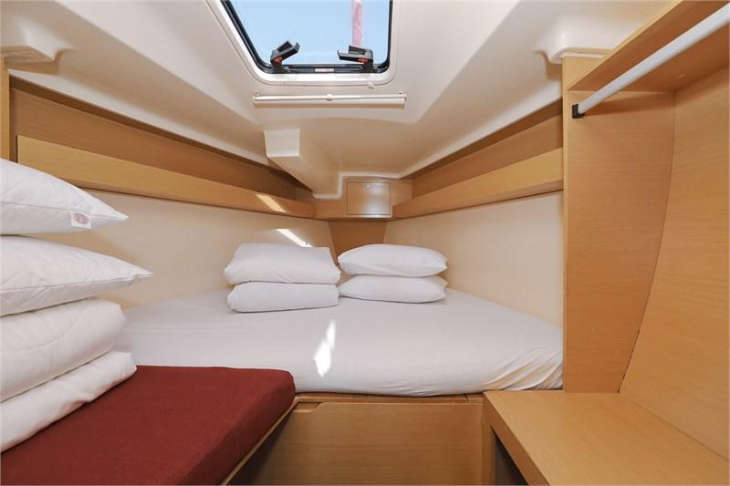 Book yachts online - False - Elan 350 - Uniform - rent