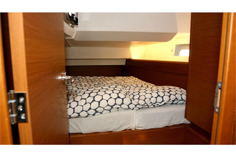 Book yachts online - False - Sun Odyssey 419 (3Cab) - Mira - rent