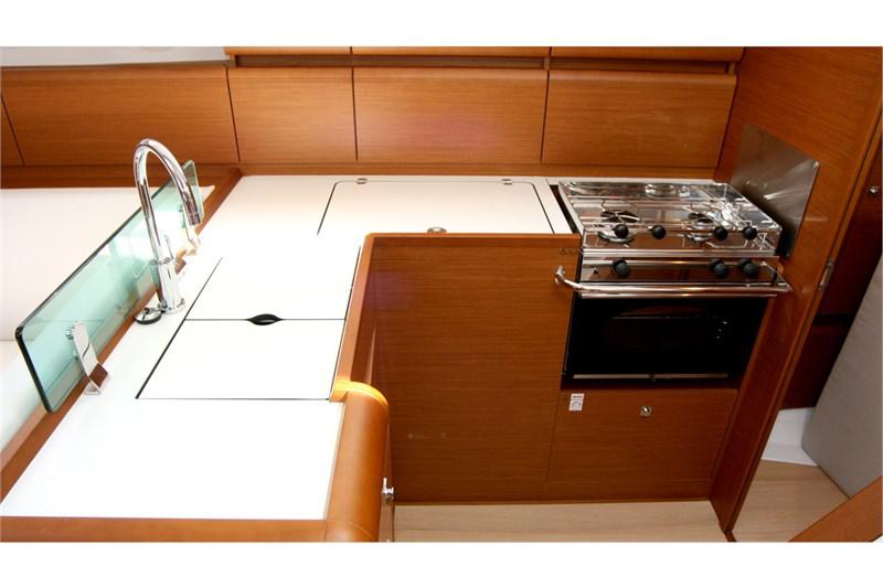 Book yachts online - False - Sun Odyssey 419 (3Cab) - Mira - rent