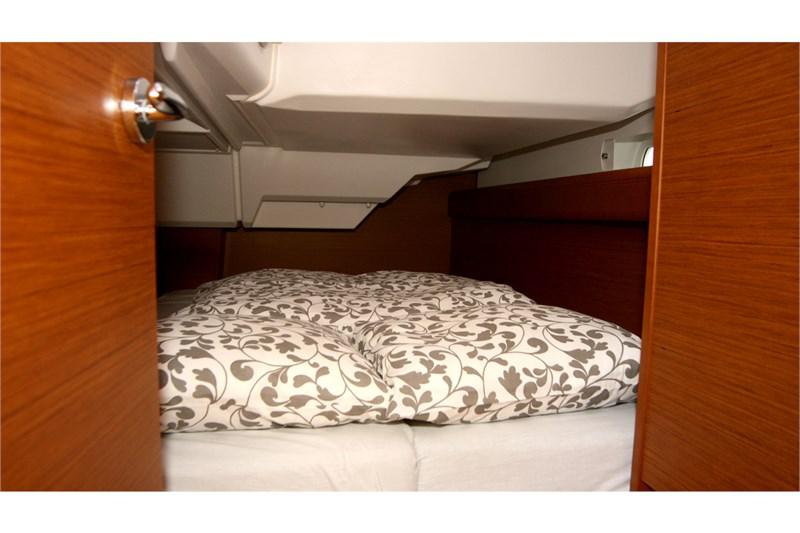 Book yachts online - False - Sun Odyssey 389 (3Cab) - Sissi - rent