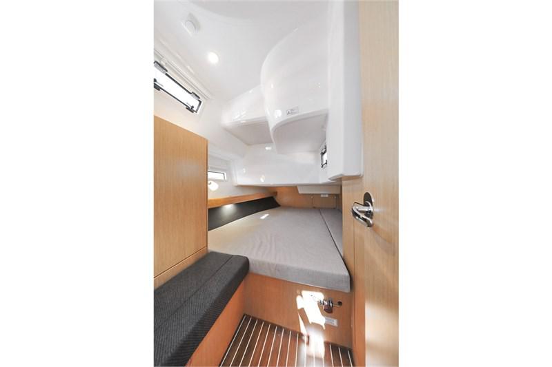 Book yachts online - False - Bavaria Cruiser 41 (3Cab) - Hemonaty - rent