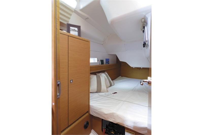 Book yachts online - False - Sun Odyssey 389 (3Cab) - Billie Jean - rent