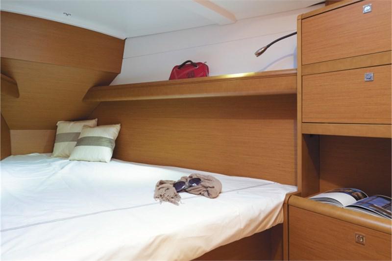 Book yachts online - False - Sun Odyssey 389 (3Cab) - Suzie Q - rent