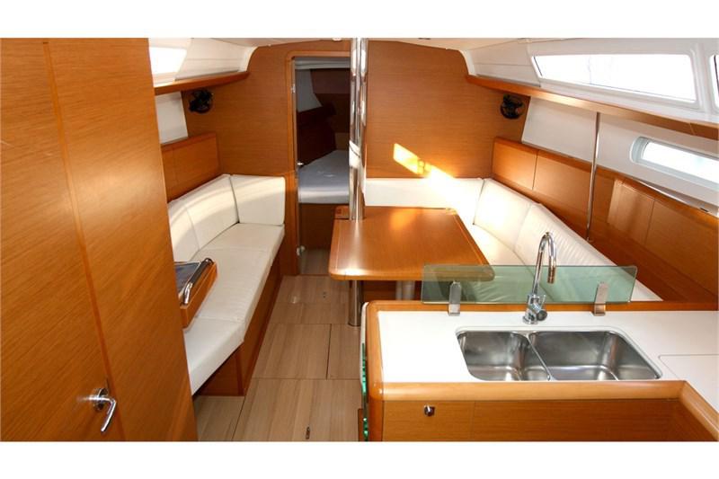 Book yachts online - False - Sun Odyssey 389 (3Cab) - Angie - rent