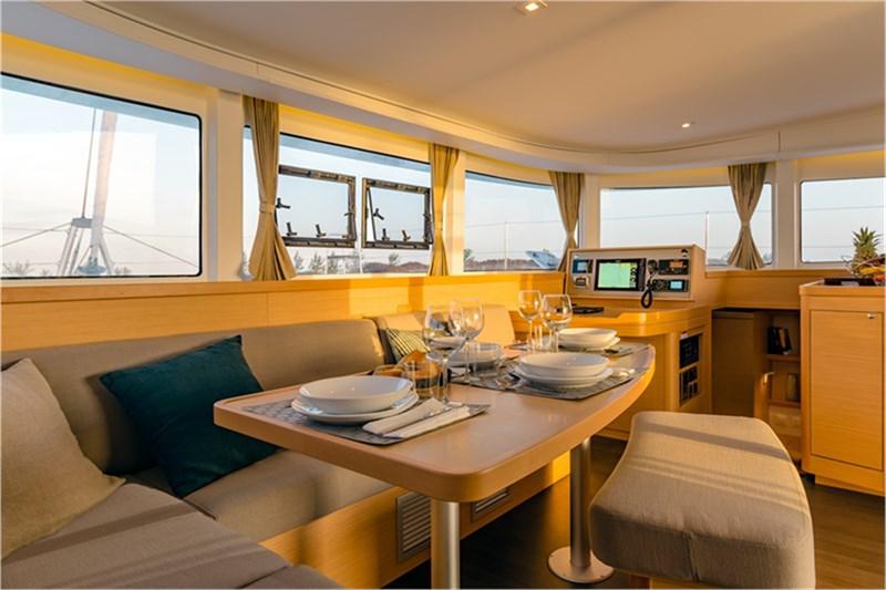 Book yachts online - False - Lagoon 42 (4Cab) - Marianne - rent