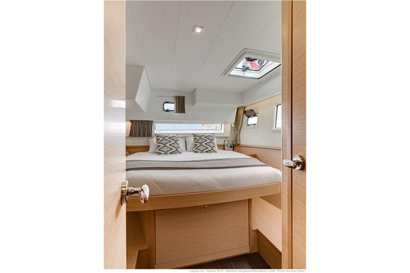 Book yachts online - False - Lagoon 42 (4Cab) - Marianne - rent
