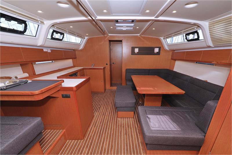 Book yachts online - False - Bavaria Cruiser 51 (5Cab) - Bonnytta - rent
