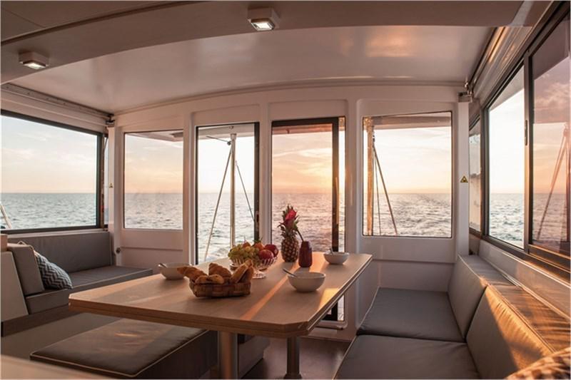 Book yachts online - False - Bali 4.3 (4+2Cab) - moonlight - rent