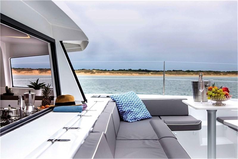 Book yachts online - False - Bali 4.3 (4+2Cab) - moonlight - rent