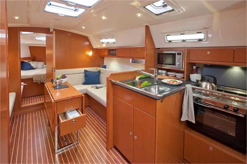 Book yachts online - False - Bavaria Cruiser 36 (3Cab) - Zenith III - rent