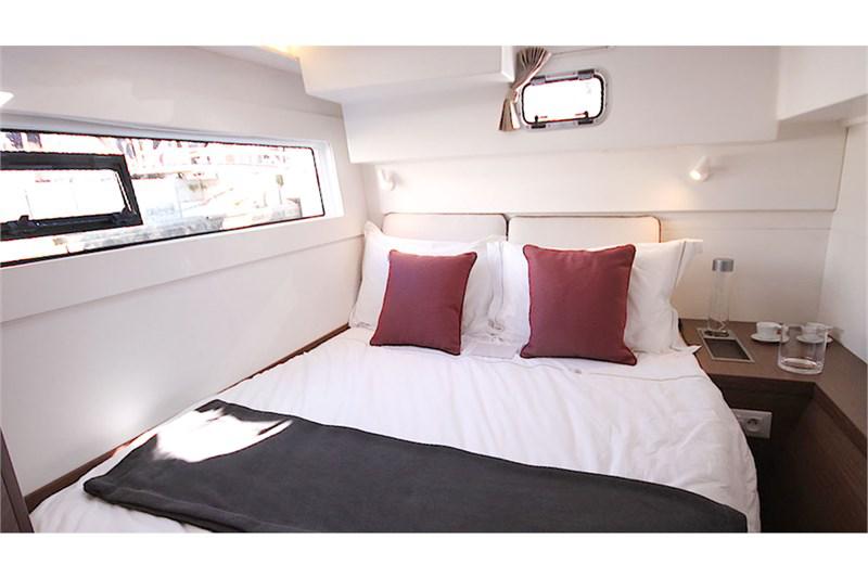 Book yachts online - False - Lagoon 40 (4+2Cab) - Vaiana - rent