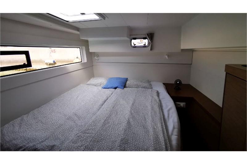 Book yachts online - False - Lagoon 40 (4+2Cab) - Vaiana - rent