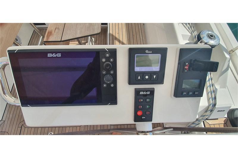 Book yachts online - False - Bavaria C45 (4Cab) - Whisper - rent