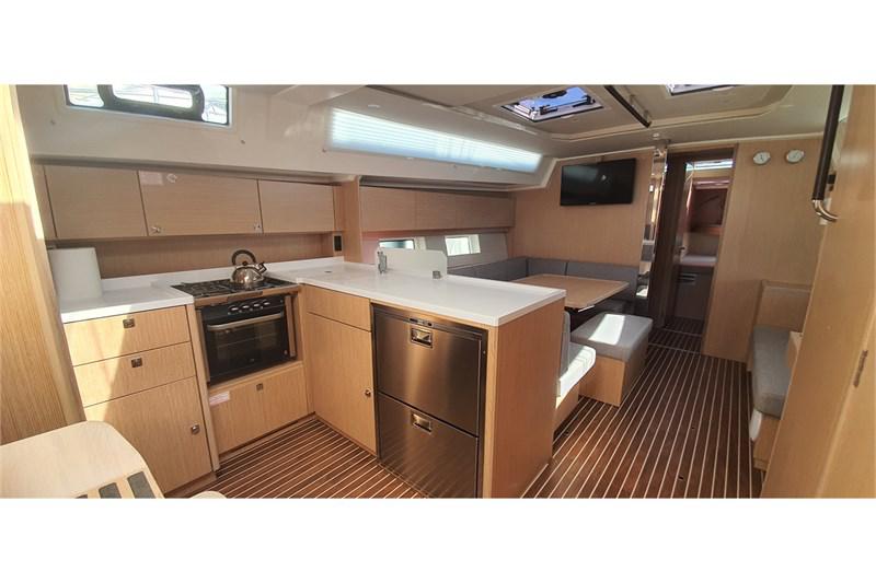 Book yachts online - False - Bavaria C45 (4Cab) - Whisper - rent