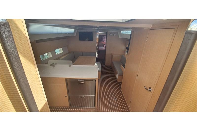 Book yachts online - False - Bavaria C45 (4Cab) - Whisper - rent