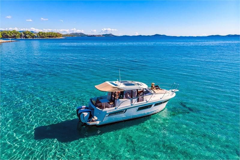 Book yachts online - False - Merry Fisher 855 - Dobrila - rent
