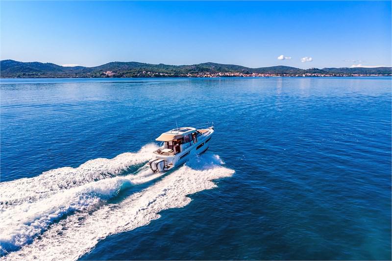 Book yachts online - False - Merry Fisher 855 - Dobrila - rent
