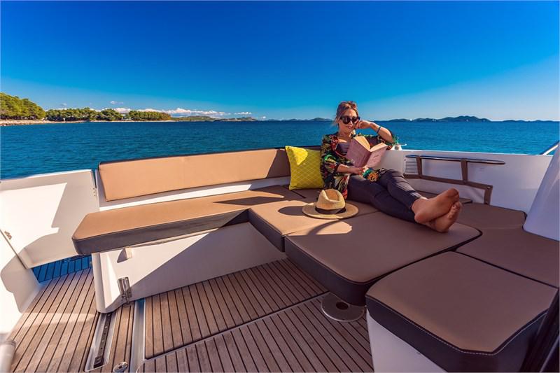 Book yachts online - False - Merry Fisher 855 - Dobrila - rent