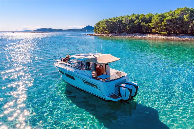 Book yachts online - False - Merry Fisher 855 - Dobrila - rent