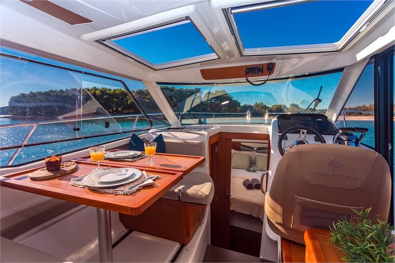 Book yachts online - False - Merry Fisher 855 - Dobrila - rent