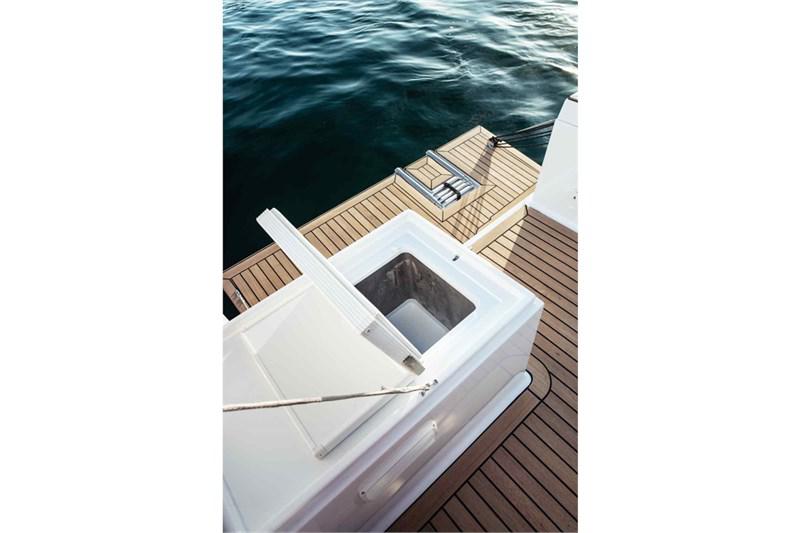 Book yachts online - False - Elan Impression 40.1 (3cab) - Valata - rent