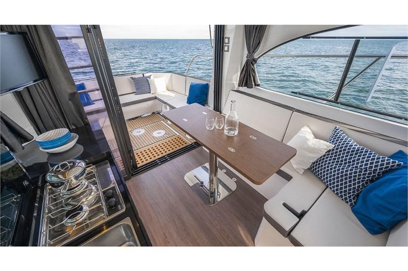 Book yachts online - False - Antares 11 Fly - Solis - rent